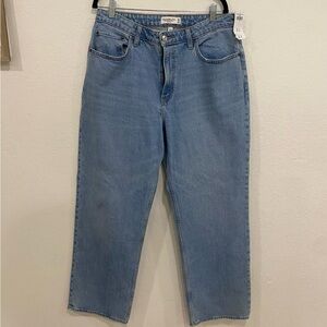 Abercrombie and Fitch Curve Love The 90’s Relaxed Jean High School Rise